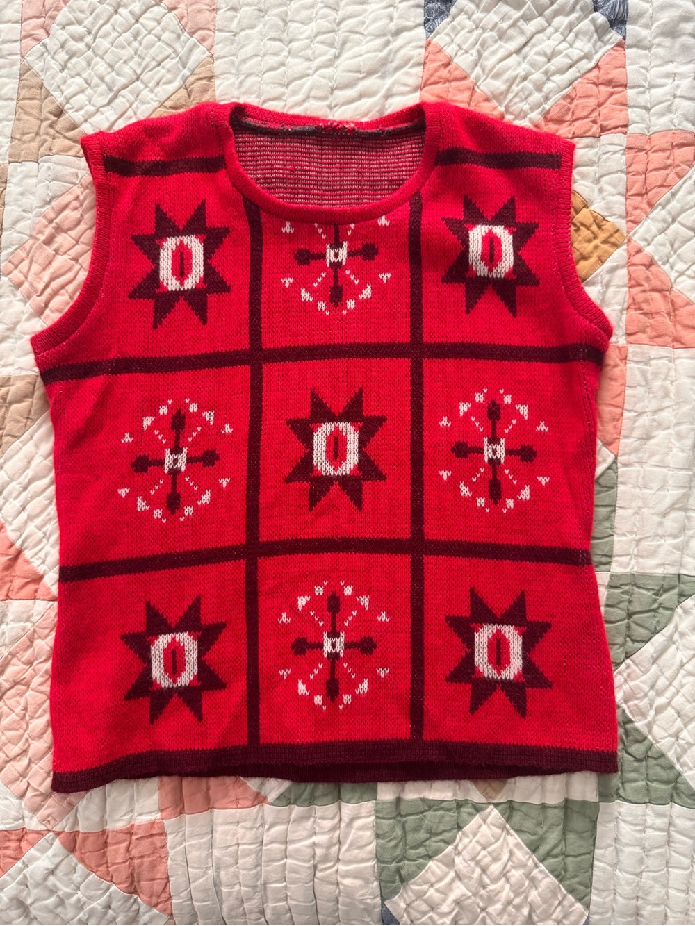 Vintage knit vest tomato red plum quilt inspired sweater vest sleeveless S